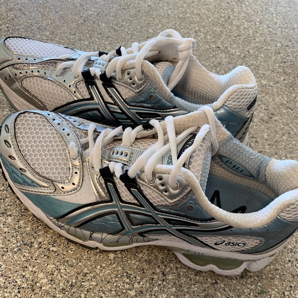 asics gel nimbus womens size 7.5